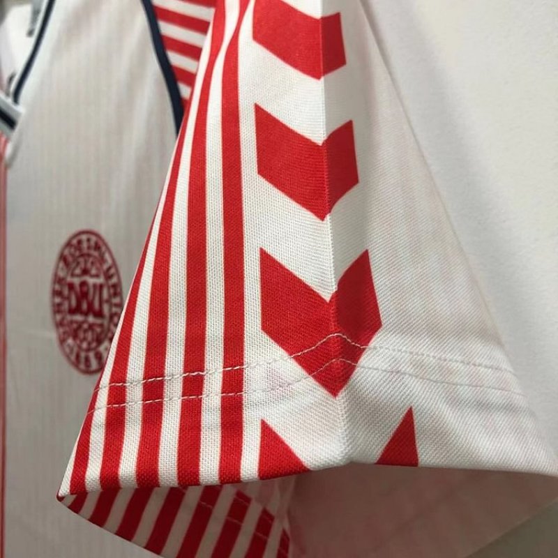 1986 Retro Denmark Away Soccer Shirt