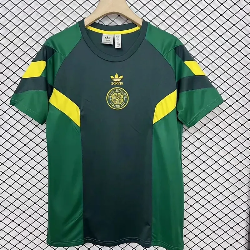 Celtic 24/25 pre-match training uniform